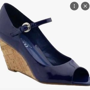 Popping Deep Blue Franco Sarto Patent Leather Peep-toe Wedge Sandals, Size 9M ✨